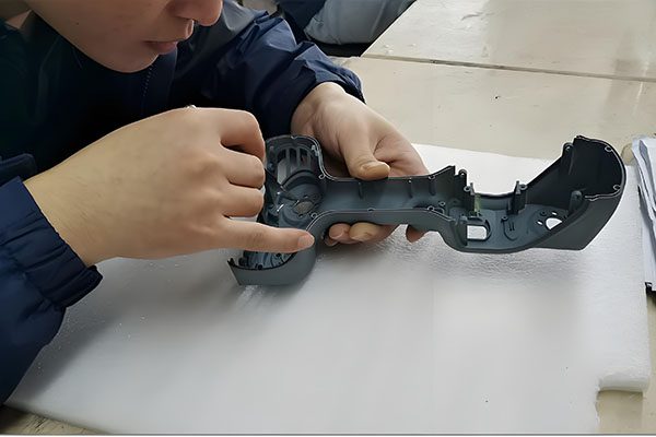 CNC Prototyping vs. Mass Production: Cost & Scalability