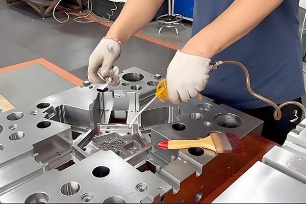 Die Mold Making & Casting Basics: 6 Steps for Custom Parts